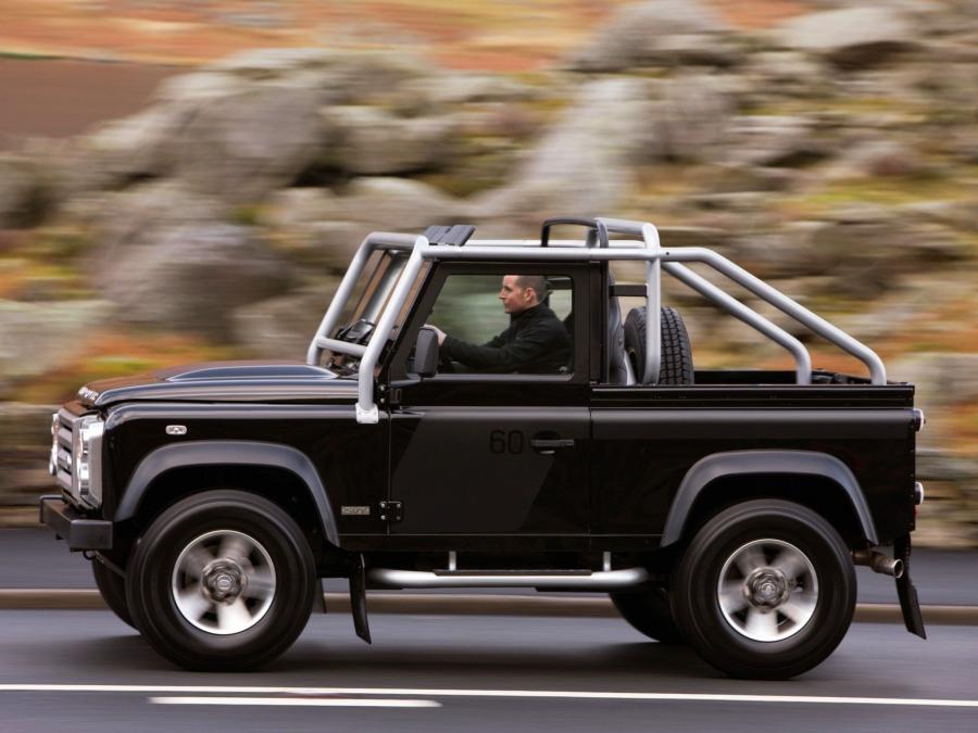  Land Rover Defender 90 SVX RHD 2008 года  (фото 14 из 17)